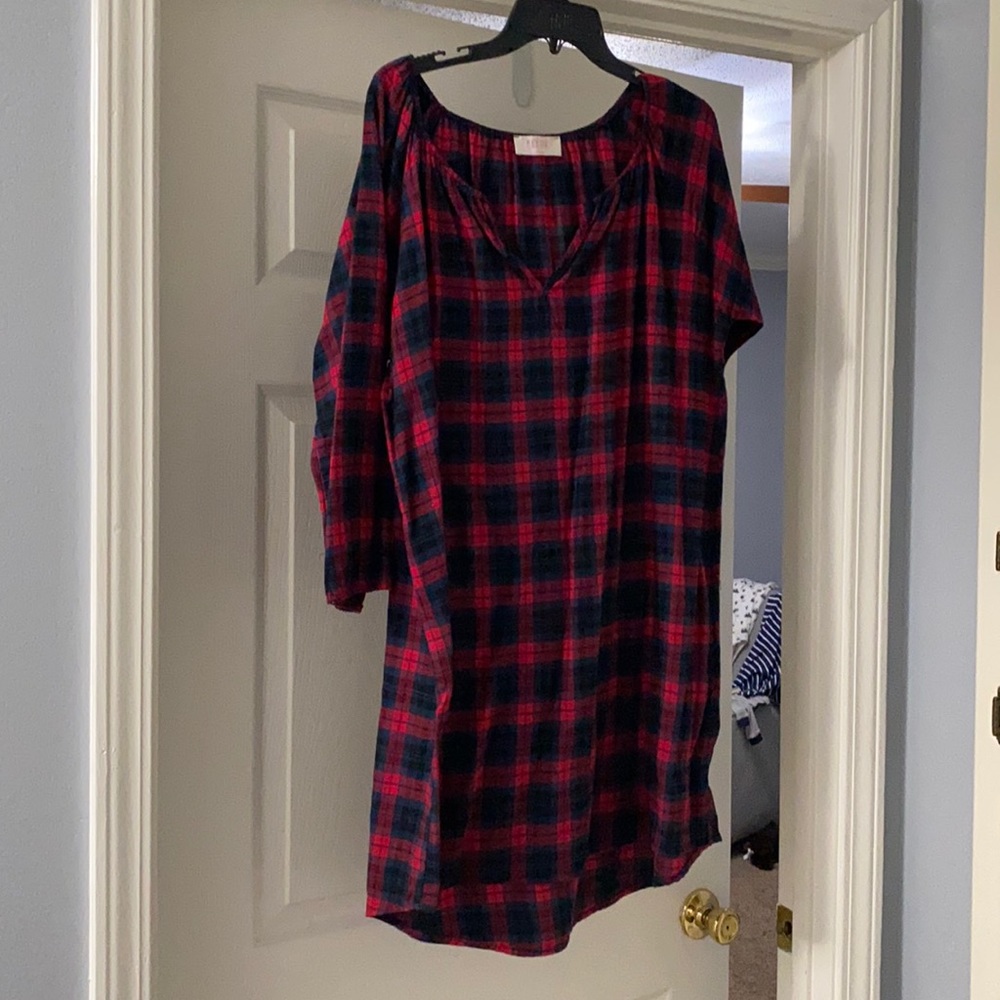 Plaid dress/tunic. Brandi is PEACH LOVE. Size small
